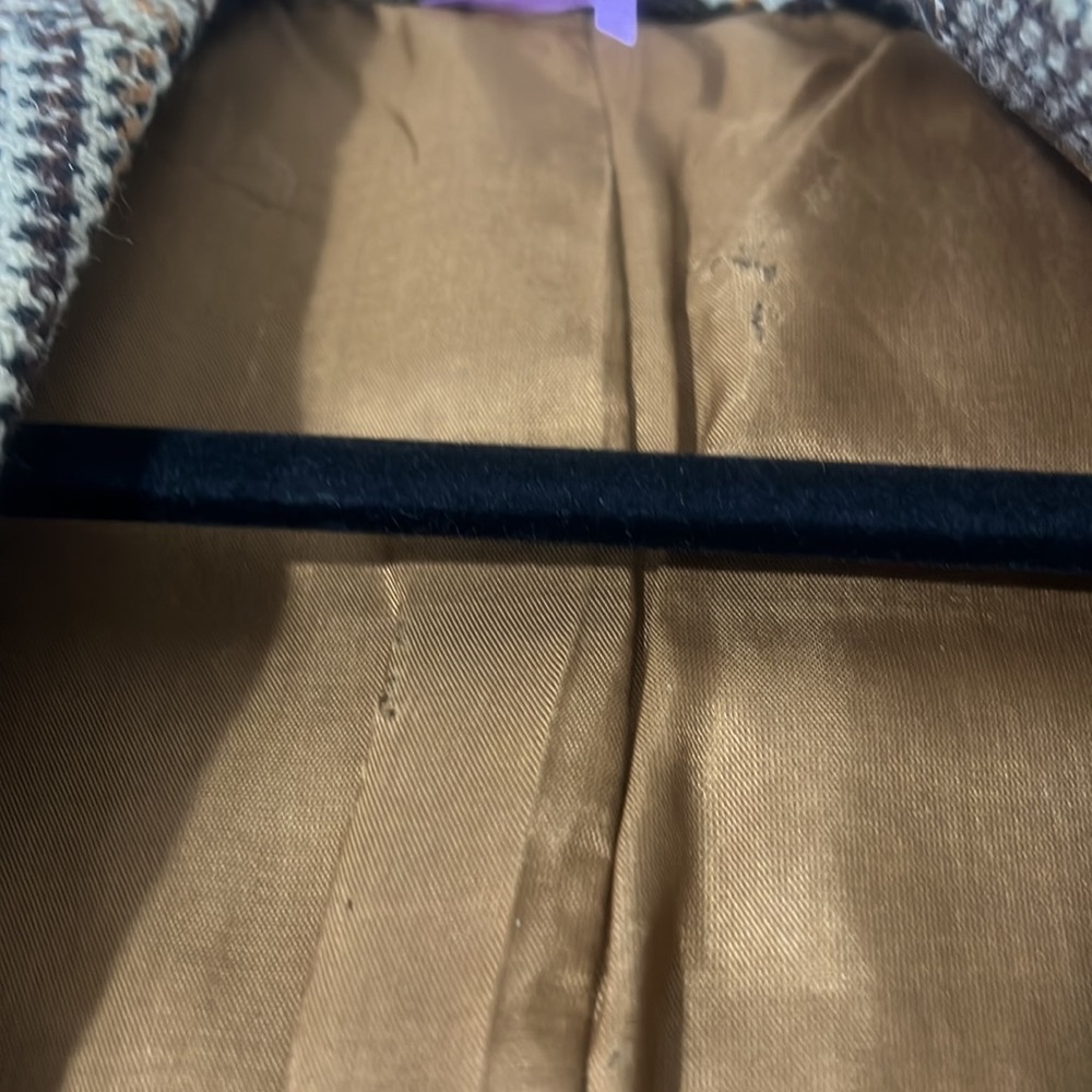 Mens pure Scottish Wool Hand Woven Tweed Jacket. - Picture 8 of 9